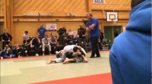 BJJ SM 2011 Herrar seniorer -76kg Martin Persson vs unknown2